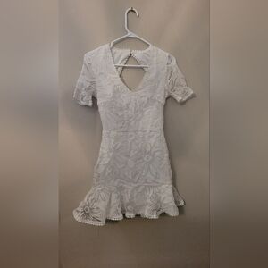 Sz 4  white open back lacey summer dress formal party Dress